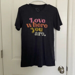 NWOT | Ramble & Company women’s decal tshirt‎ — small